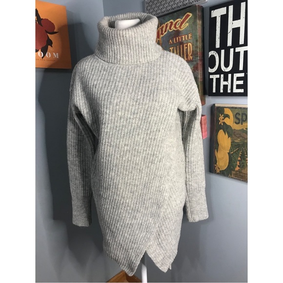 Banana Republic Sweaters - Banana Republic  Grey Wool Blend Turtle Neck Sweater Size Small NWOT 🖤